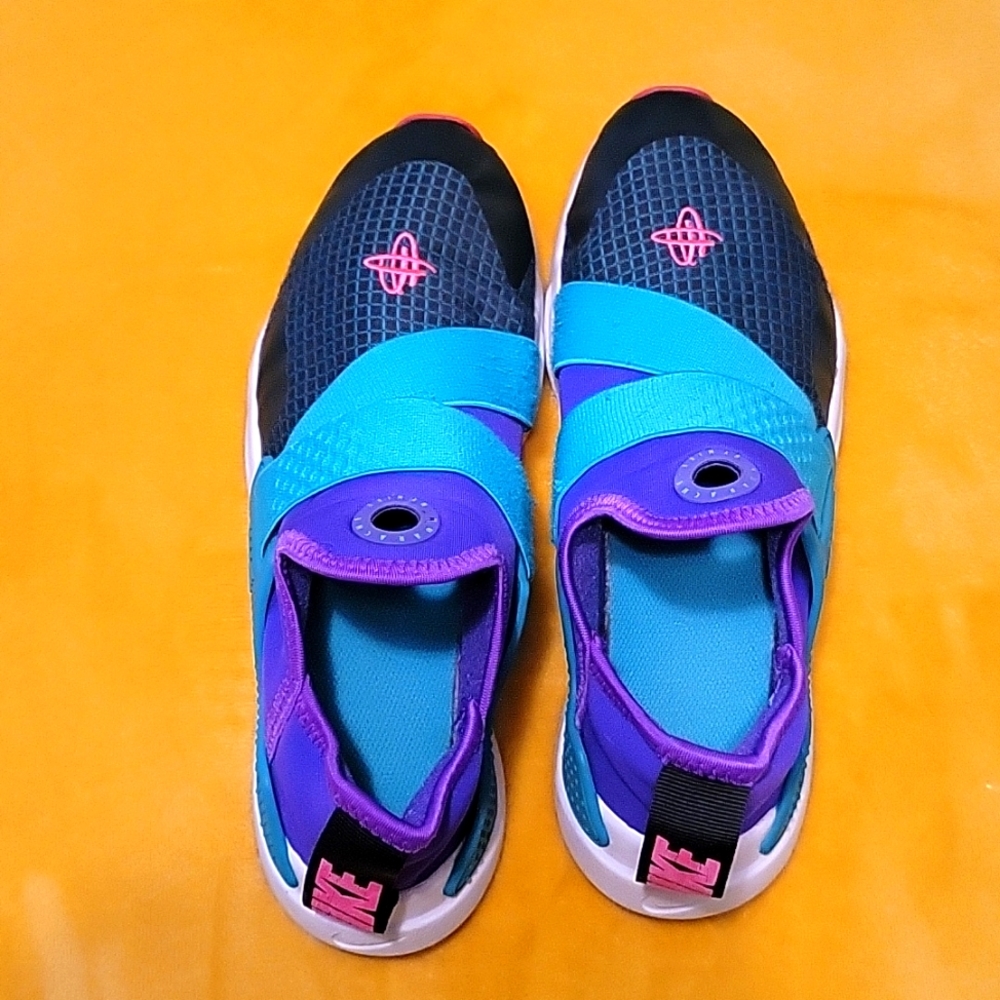 Nike Huarache Teal/Blue Sneakers Size 5.5